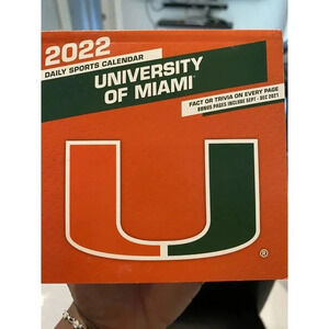 UM HURRICANES- UNIVERSITY OF MIAMI 2022 FACT & TRIVIA DAILY SPORTS CALENDAR